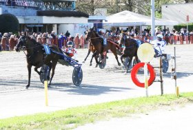 Giovedì 10 aprile all’ippodromo di Bologna, ospiti stranieri e la TQQ nel finale
